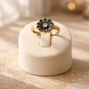 Vintage Gold Toned Flower Ring